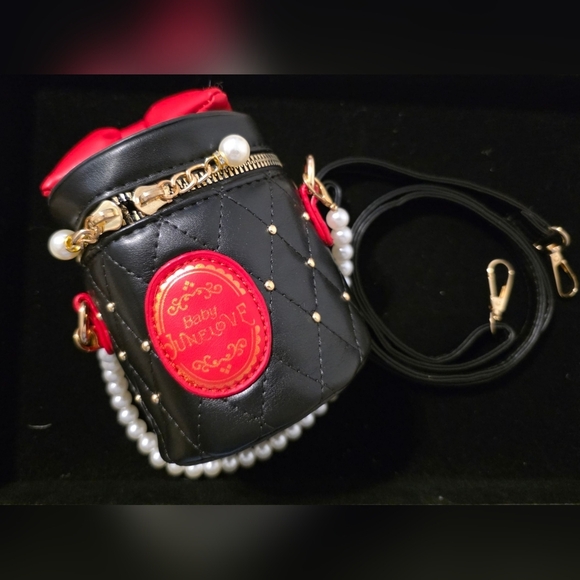Black & Red Quilted Bag with Red Bow and Pearl Chain With Strap - Picture 2 of 2